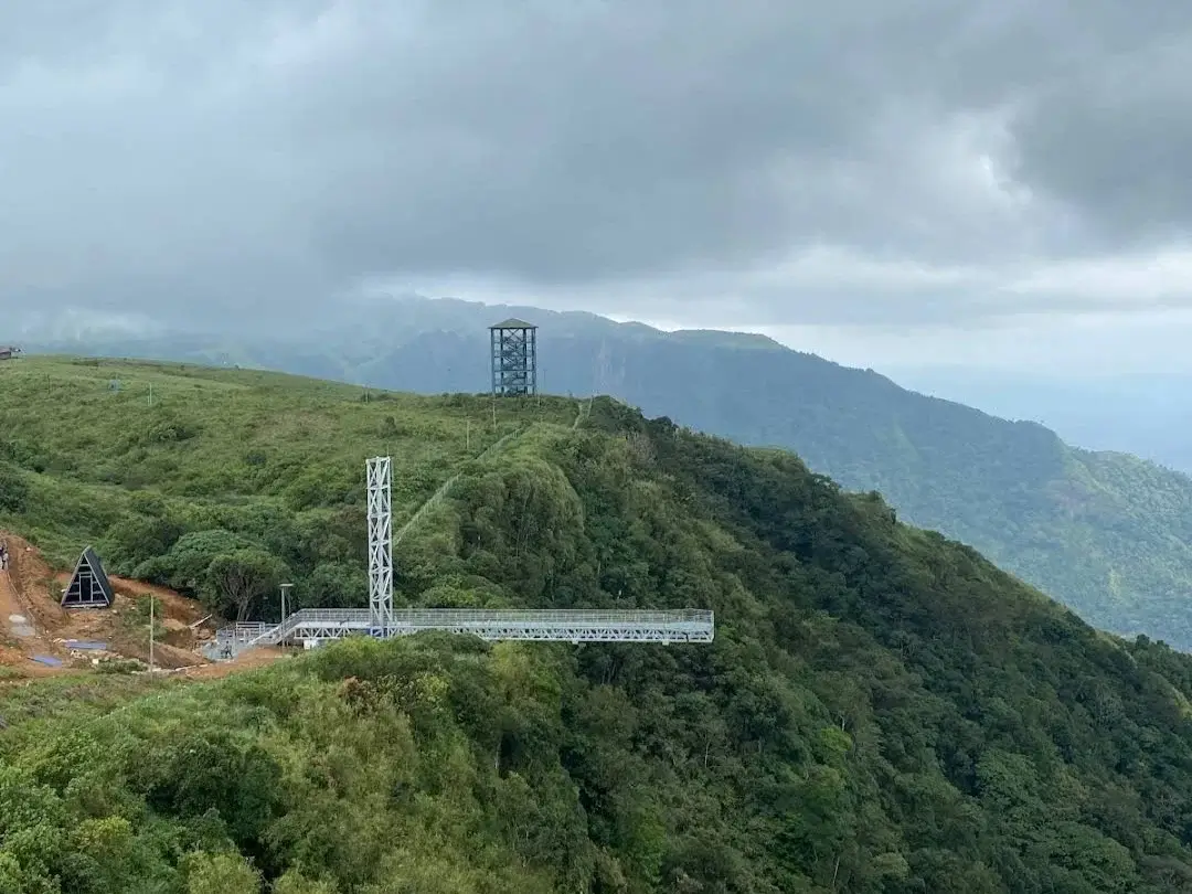 India S Largest Cantilever Glass Bridge In Wagamon Kerala Travel