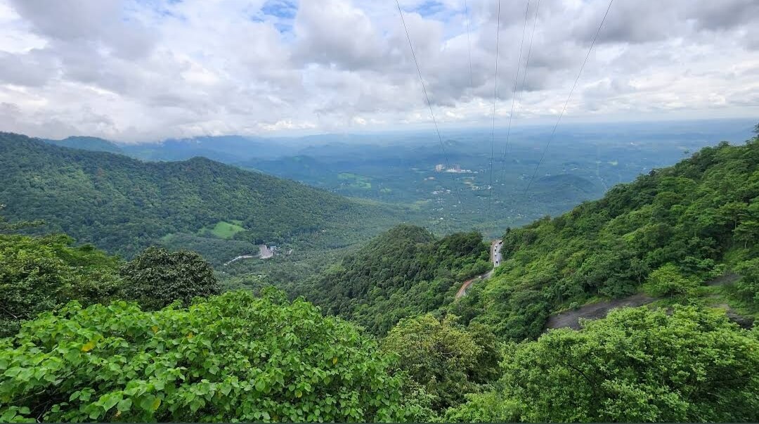 Exploring the Enchanting Lakkidi View Point in Wayanad - Travel with Bee